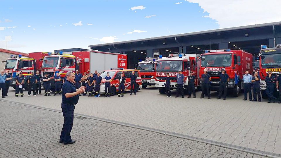 Hochwassserhilfe: Einsatzkräfte helfen im Raum Köln