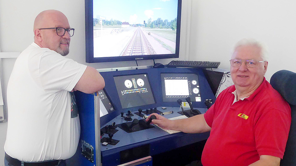 Stresstest auf echtem Führerstand einer Lokomotive am Fahr-Simulator bestanden
