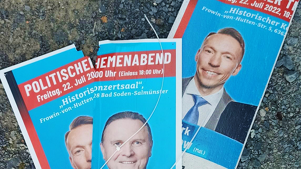 Plakate der AfD in Wächtersbach, Bad Orb und Linsengericht zerstört