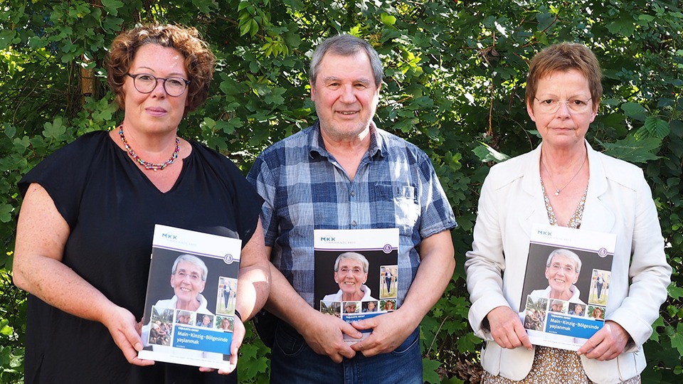Broschüre „Älter werden im Main-Kinzig-Kreis“ jetzt auf Türkisch