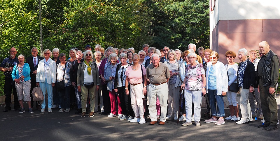 Seniorinnen und Senioren aus Hanau im Main-Kinzig-Forum