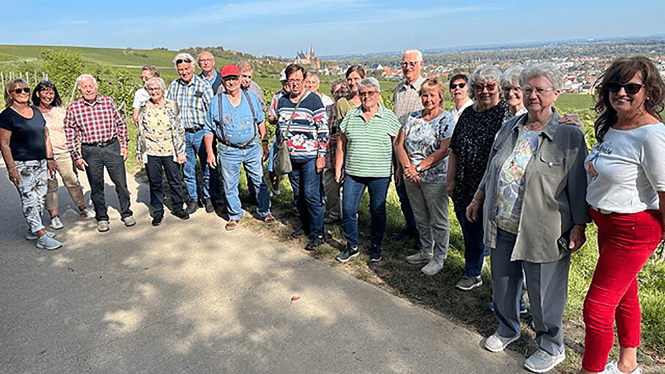 Biebergemünder Senioren auf Weinbergsrundfahrt in Oppenheim