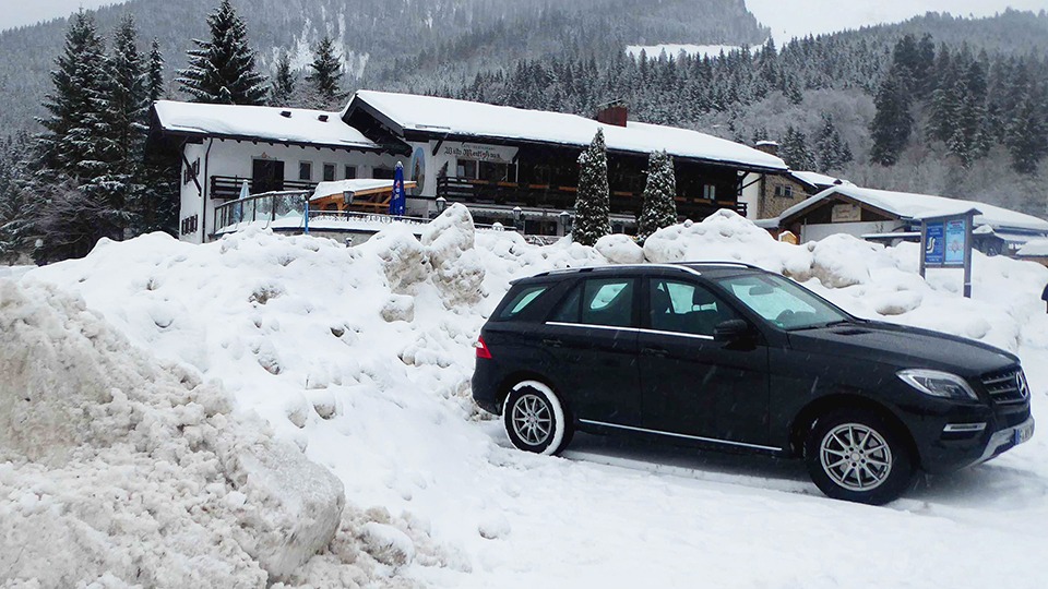 Wintereinbruch in den Alpen: Sperrungen beachten 